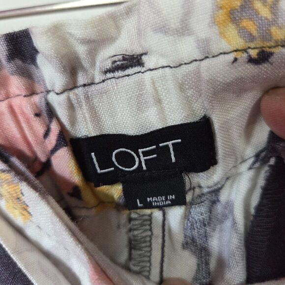 LIKE NEW LOFT FLORAL BELTED LINEN BLEND SHORTS SIZE LARGE WOMENS - Picture 12 of 16